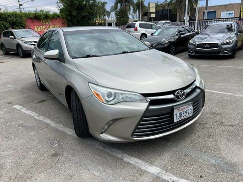 Used 2015 Toyota Camry LE FWD image 3