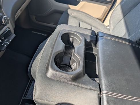 Used 2019 RAM 1500 Big Horn AWD/4WD image 18