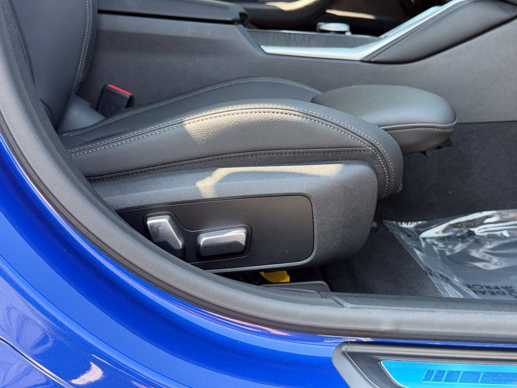 Used 2023 BMW i4 eDrive40 w/ M Sport Package RWD image 38