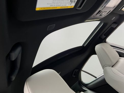 Used 2025 Lexus UX 300h AWD w/ Accessory Package (Z1) image 4