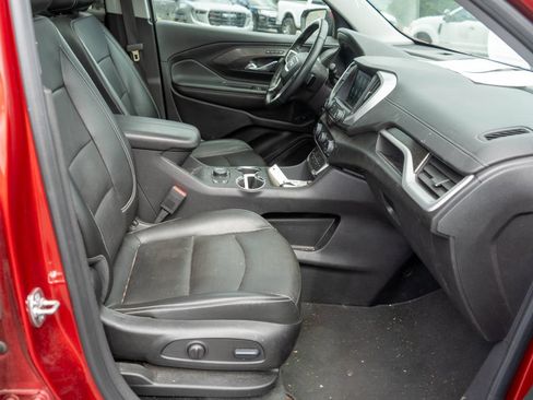 Used 2024 GMC Terrain SLT AWD/4WD image 10
