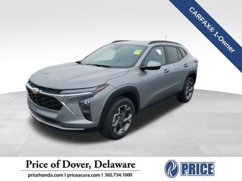 Used 2025 Chevrolet Trax LT image 1