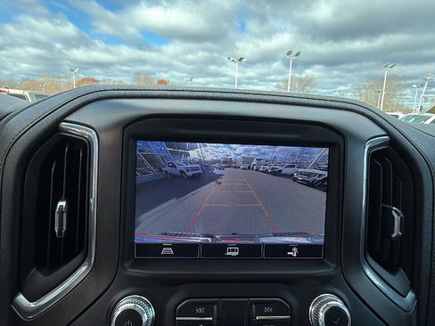 Certified 2023 GMC Sierra 2500 AT4 image 11