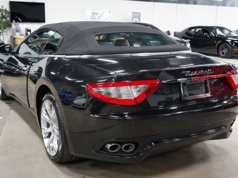 Used 2012 Maserati GranTurismo Convertible RWD image 3