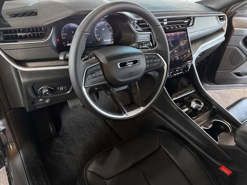 New 2025 Jeep Grand Cherokee L Limited image 2