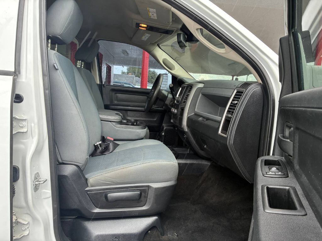 Used 2015 RAM 3500 Tradesman w/ Chrome Appearance Group AWD/4WD image 15