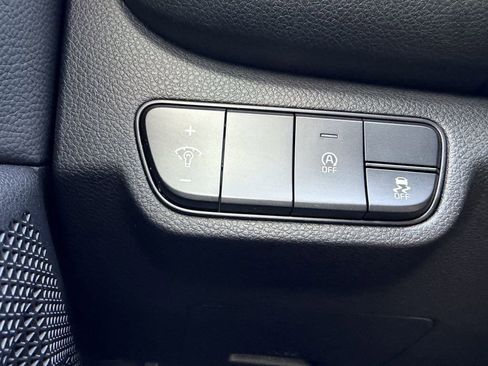 Certified 2024 Kia Seltos S image 29