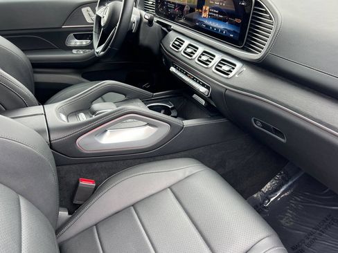 Used 2025 Mercedes-Benz GLS 450 4MATIC image 20