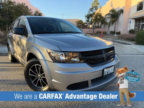 Used 2018 Dodge Journey SE w/ Connectivity Group FWD image 1