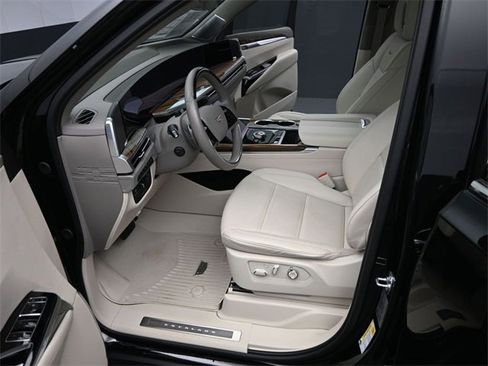 Certified 2025 Cadillac Escalade Premium Luxury Platinum w/ LPO, Floor Liner Package image 9