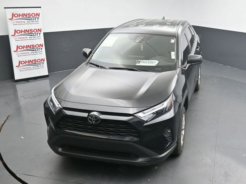 Used 2023 Toyota RAV4 LE FWD image 12