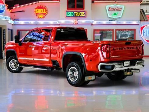Used 2024 Chevrolet Silverado 3500 LTZ w/ LTZ Convenience Package AWD/4WD image 4