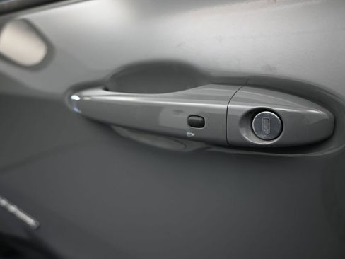 Used 2022 Jeep Compass Limited image 32