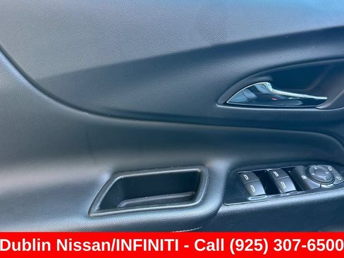 Used 2023 Chevrolet Equinox Premier AWD/4WD image 12