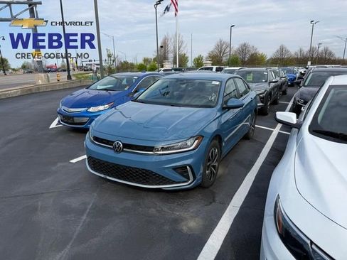 Used 2025 Volkswagen Jetta S FWD image 1