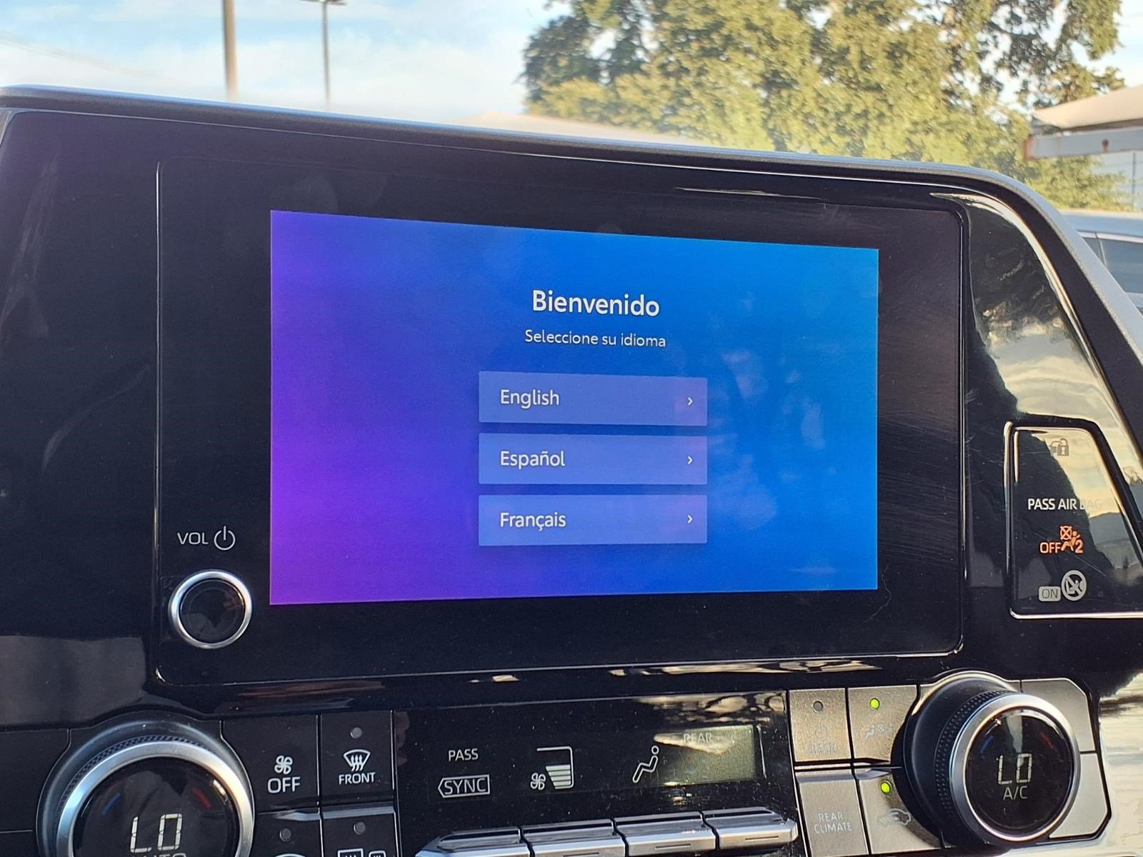 Used 2025 Toyota Highlander LE FWD image 16