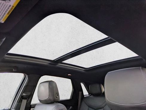 Used 2023 Cadillac XT5 Premium Luxury image 16