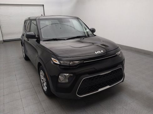 Used 2022 Kia Soul LX FWD image 14