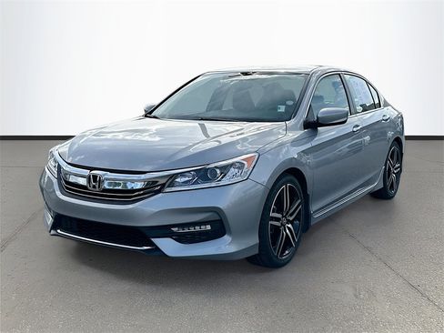 Used 2017 Honda Accord Sport image 3