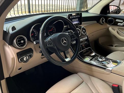 Used 2019 Mercedes-Benz GLC 300 image 17