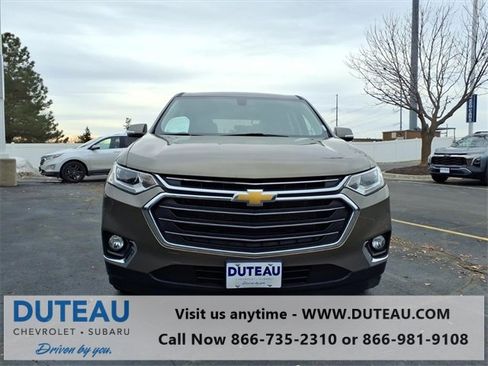 Used 2020 Chevrolet Traverse LT image 2