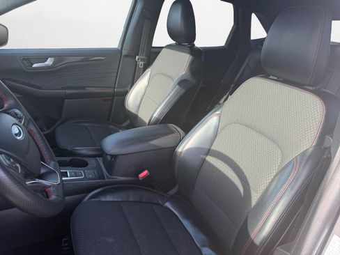 Used 2024 Ford Escape ST-Line AWD/4WD image 8