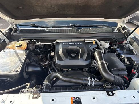 Used 2018 Chevrolet Colorado ZR2 w/ ZR2 Dusk Special Edition image 9