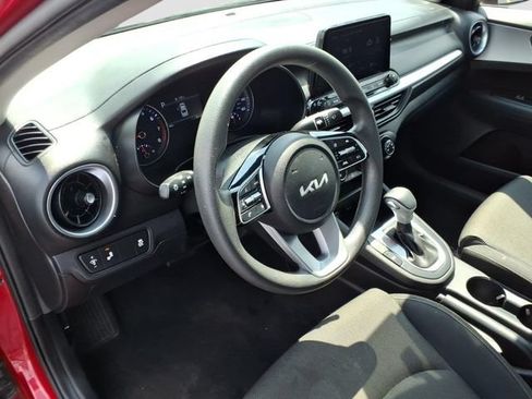 Used 2023 Kia Forte LXS w/ LXS Technology Package FWD image 6
