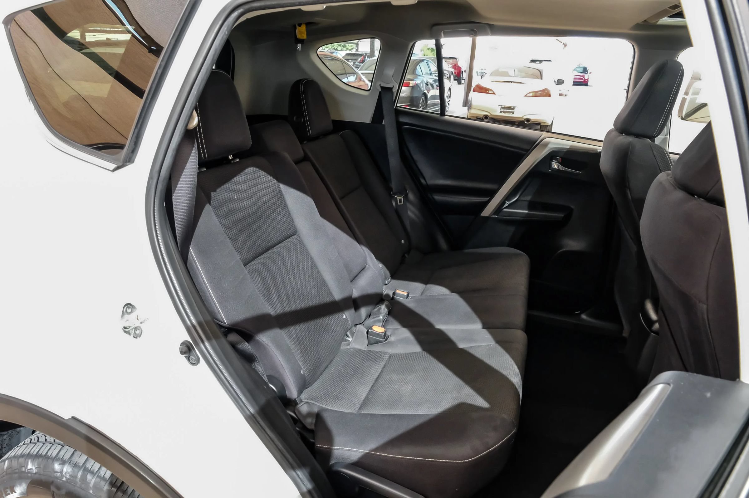 Used 2018 Toyota RAV4 XLE w/ Plus Extra Value Package FWD image 35