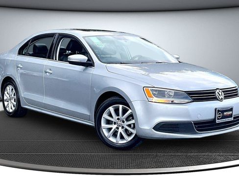 Used 2014 Volkswagen Jetta SE FWD image 1