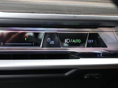 Used 2023 BMW 760i xDrive AWD/4WD image 22
