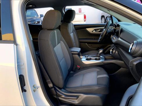 Used 2025 Chevrolet Blazer LT image 8