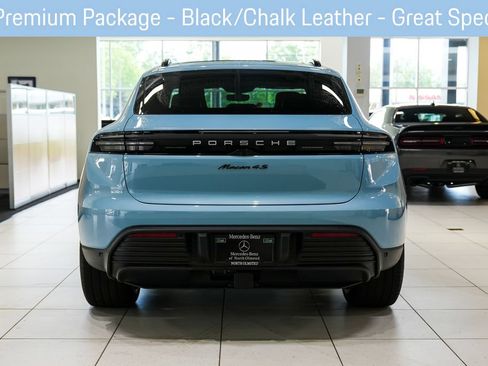 Used 2025 Porsche Macan 4S Electric AWD/4WD image 8
