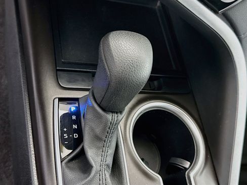Used 2025 Toyota Camry SE FWD image 17
