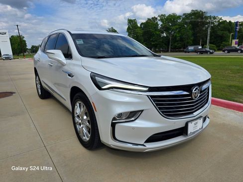 Used 2023 Buick Enclave Premium w/ Experience Buick Package image 7