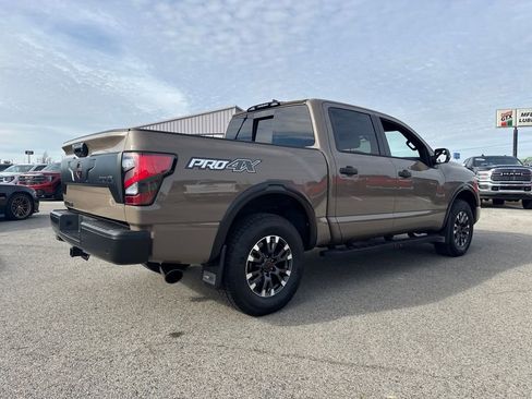 Used 2024 Nissan Titan PRO-4X w/ Pro-4x Convenience Package image 5