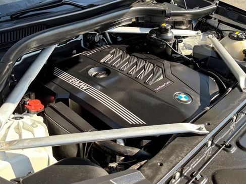 Used 2020 BMW X5 xDrive40i w/ M Sport Package AWD/4WD image 22