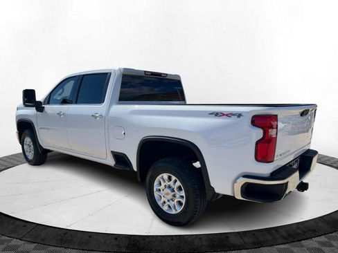 Used 2024 Chevrolet Silverado 2500 LTZ image 3