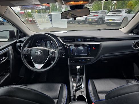 Used 2018 Toyota Corolla XSE w/ Carpet Mat Package (TMS) FWD image 19