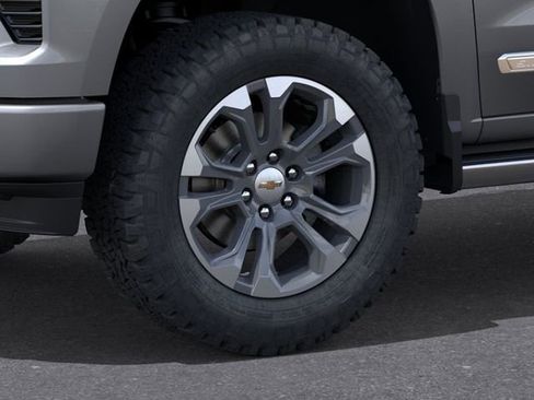 New 2026 Chevrolet Silverado 1500 High Country w/ Technology Package AWD/4WD image 9