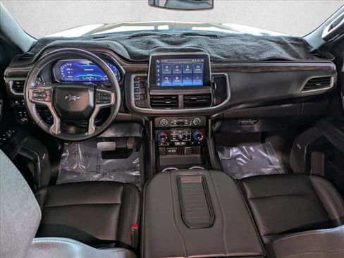 Used 2024 Chevrolet Suburban Z71 w/ Luxury Package image 16