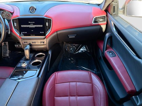 Certified 2022 Maserati Ghibli Modena image 17