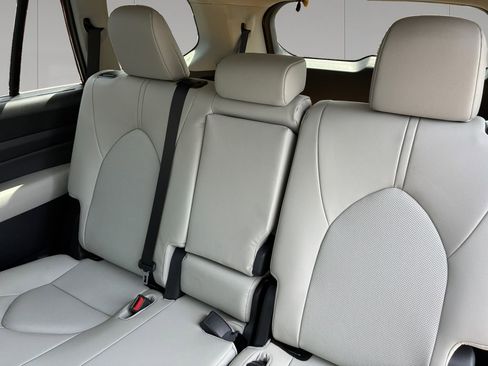 New 2026 Toyota Grand Highlander AWD image 16