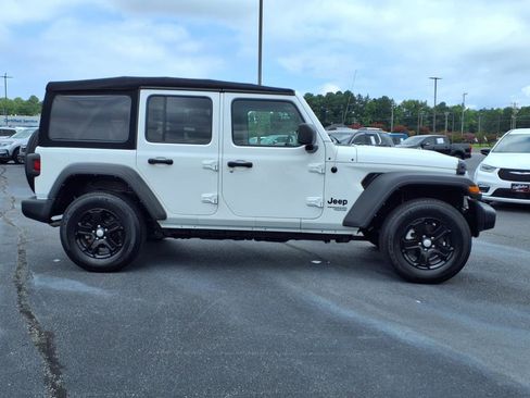 Used 2021 Jeep Wrangler Unlimited Sport image 26