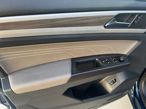 Certified 2022 Volkswagen Atlas SEL image 13