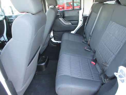 Used 2012 Jeep Wrangler Unlimited Sport image 15