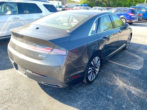 Used 2019 Lincoln MKZ Reserve FWD image 3