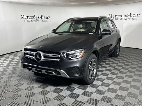 Certified 2022 Mercedes-Benz GLC 300 w/ Premium Package Lite image 3