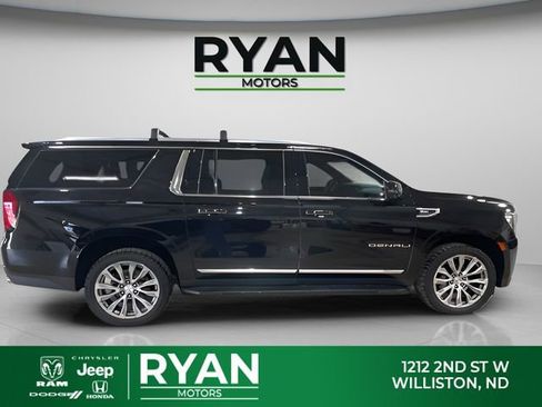 Used 2021 GMC Yukon XL Denali AWD/4WD image 10