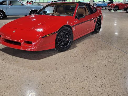 Used 1988 Pontiac Fiero GT RWD image 2